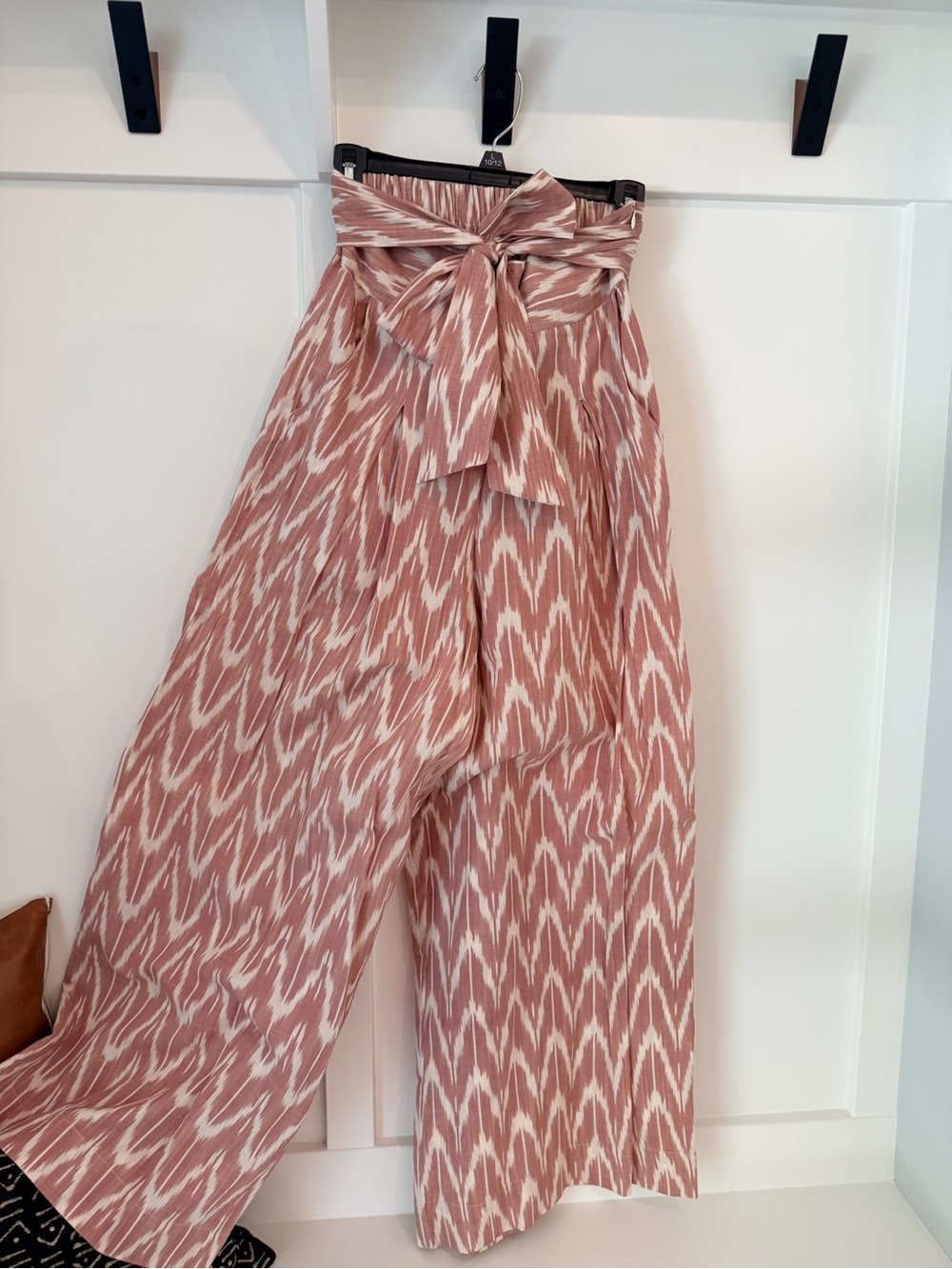 Sseko High-Waist Blush Ikat Patterned Wide-Leg Pants with Tie Waist and Side Zip
